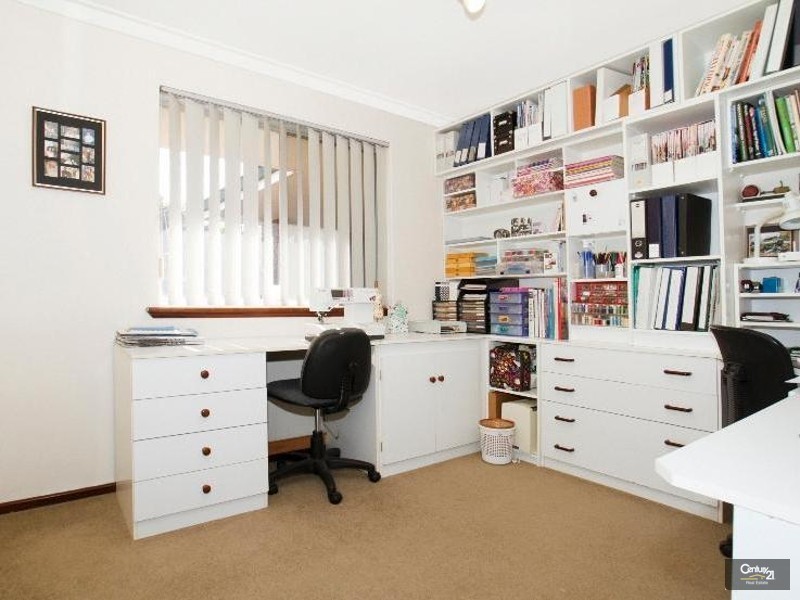 4 Kingsley Terrace, Kelmscott WA 6111