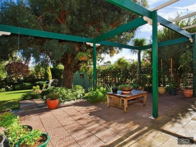 4 Kingsley Terrace, Kelmscott WA 6111