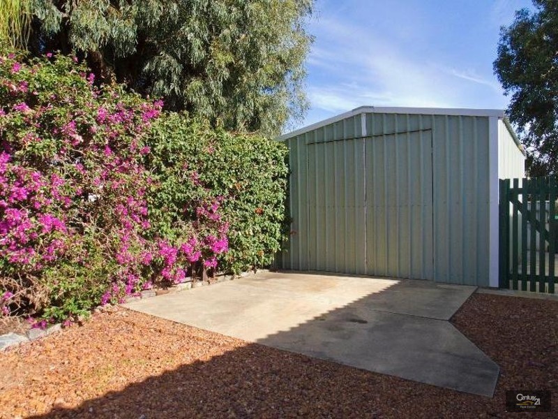 4 Kingsley Terrace, Kelmscott WA 6111