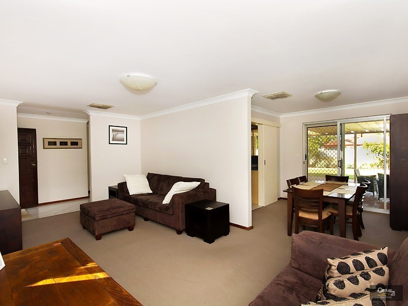 122 Hume Road, Thornlie WA 6108