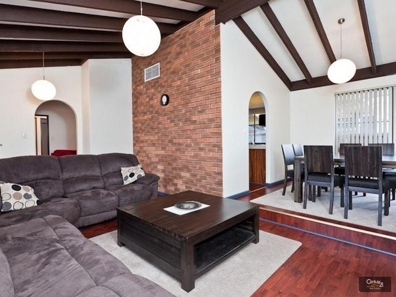 9 Hawkesbury Drive, Willetton WA 6155