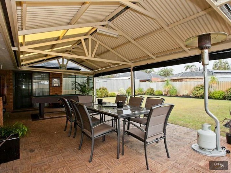 9 Hawkesbury Drive, Willetton WA 6155