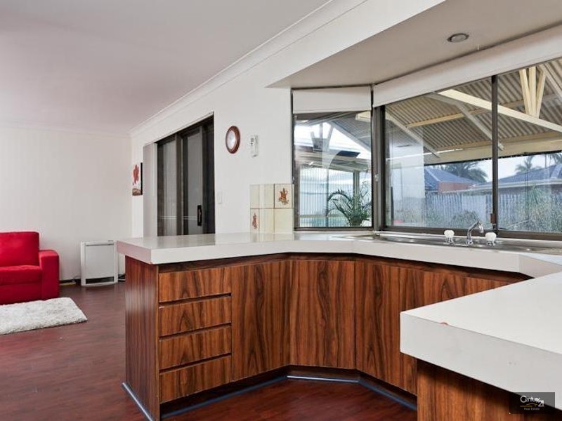 9 Hawkesbury Drive, Willetton WA 6155