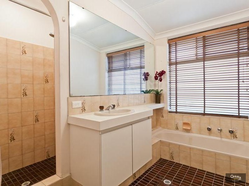 9 Hawkesbury Drive, Willetton WA 6155