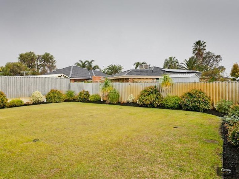 9 Hawkesbury Drive, Willetton WA 6155