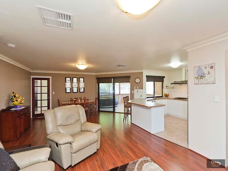 1 Blackbutt Way, Canning Vale WA 6155