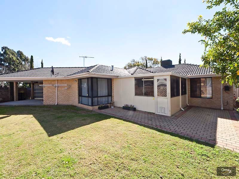 1 Blackbutt Way, Canning Vale WA 6155