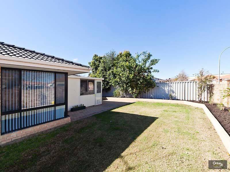 1 Blackbutt Way, Canning Vale WA 6155