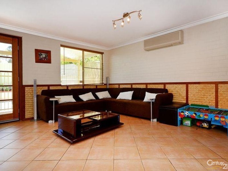 2 Pendine Street, Karrinyup WA 6018