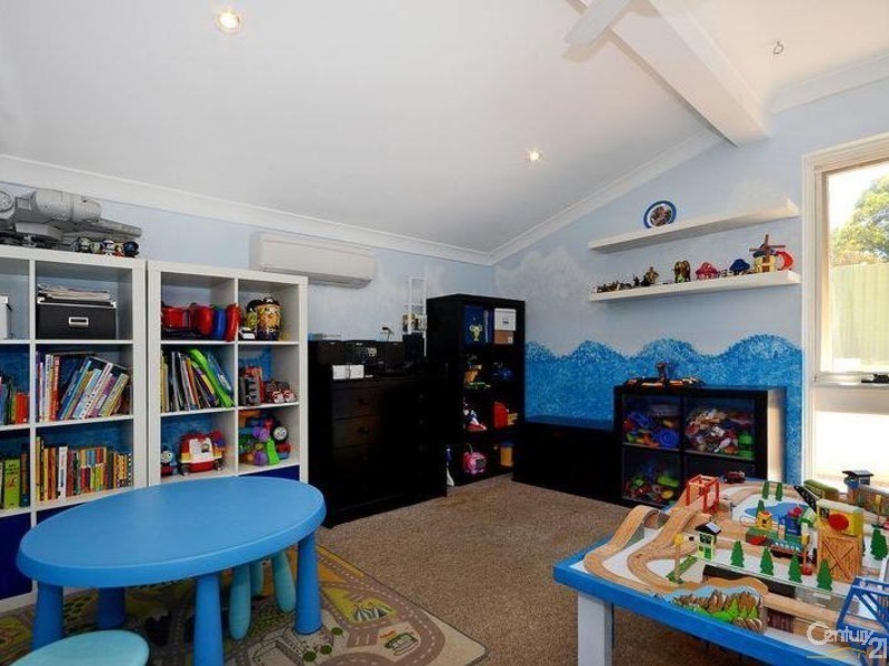 2 Pendine Street, Karrinyup WA 6018