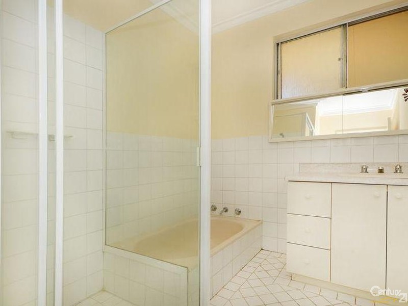 2 Pendine Street, Karrinyup WA 6018