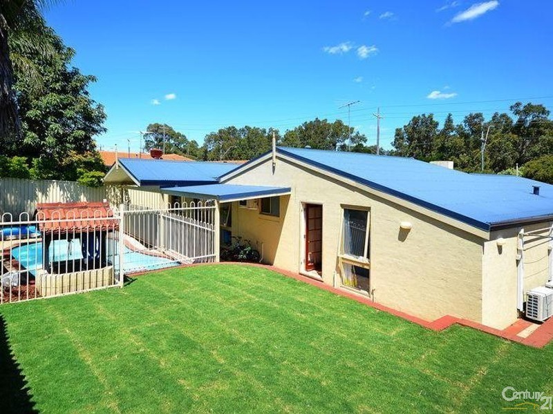 2 Pendine Street, Karrinyup WA 6018