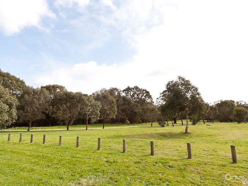 2/15 Summer Place, Thornlie WA 6108