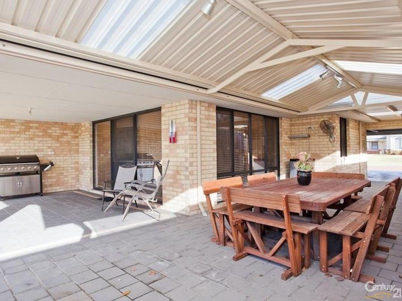 8 Nychum Pass, Ellenbrook WA 6069