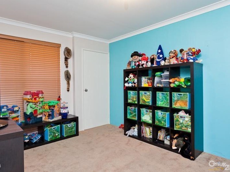 8 Nychum Pass, Ellenbrook WA 6069