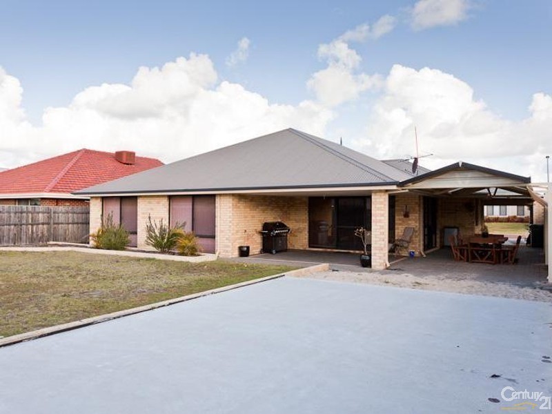 8 Nychum Pass, Ellenbrook WA 6069