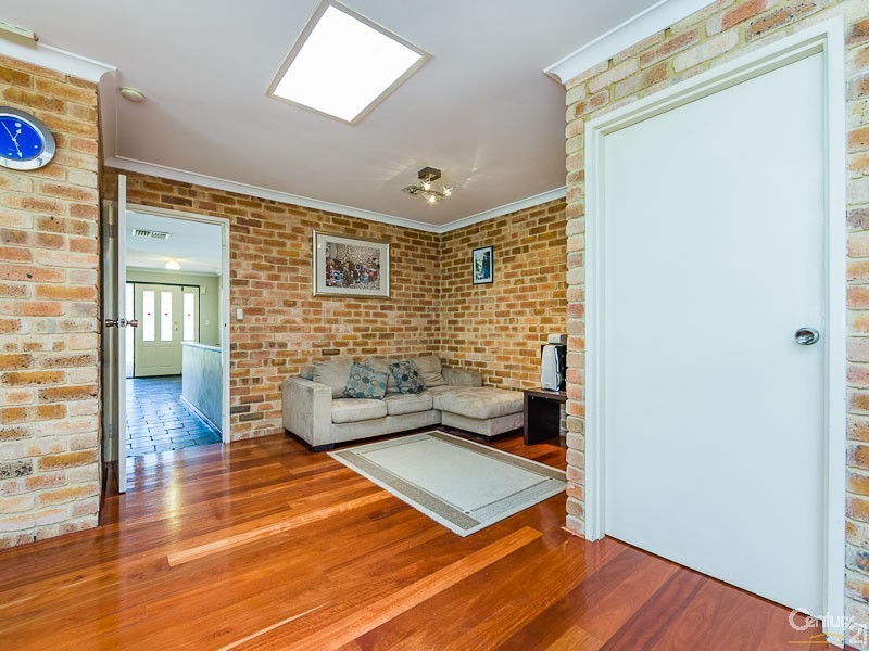 11 Jarrah Road, Roleystone WA 6111