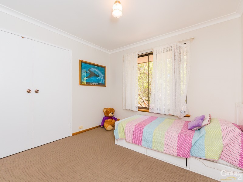 11 Jarrah Road, Roleystone WA 6111