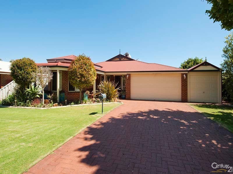 18 Timberlane Loop, Cooloongup WA 6168
