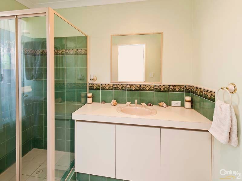 18 Timberlane Loop, Cooloongup WA 6168