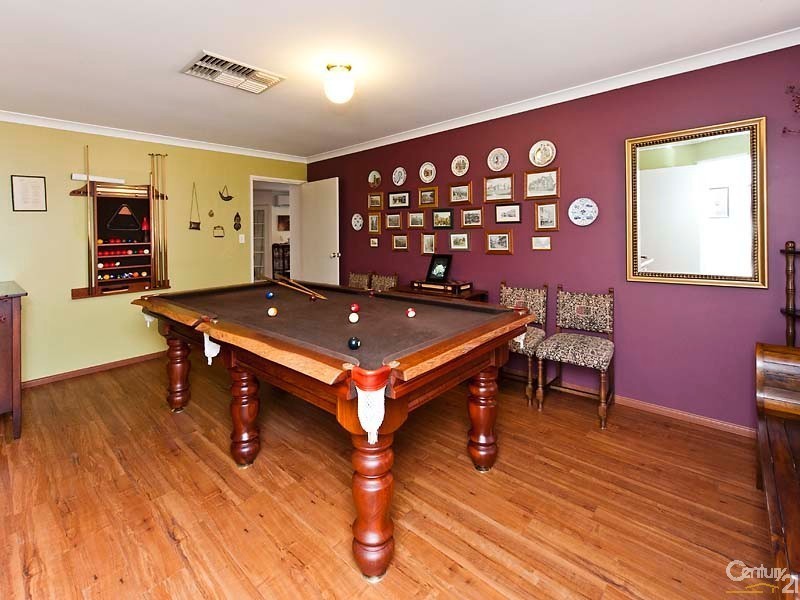 18 Timberlane Loop, Cooloongup WA 6168