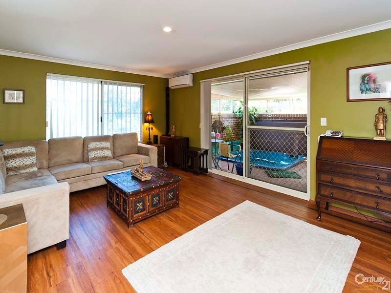 18 Timberlane Loop, Cooloongup WA 6168