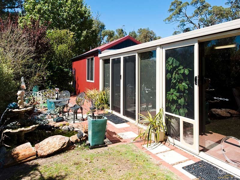 18 Timberlane Loop, Cooloongup WA 6168