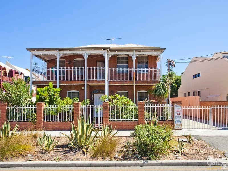 4 Suffolk Street, Fremantle WA 6160