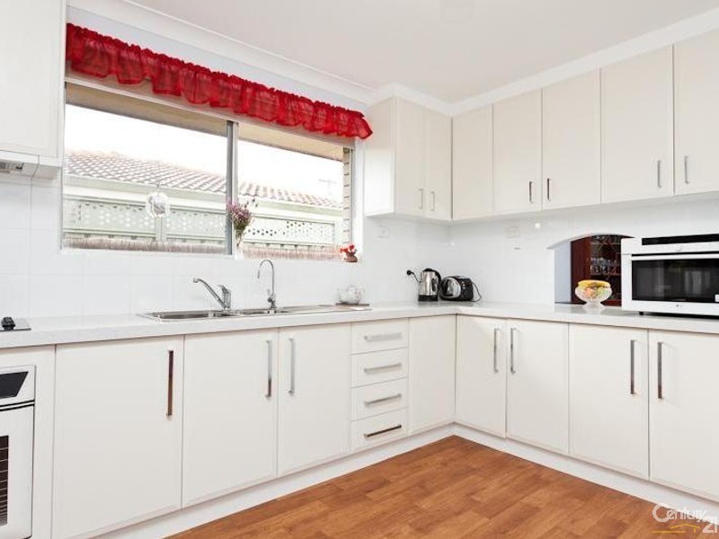 9 Essington Street, Huntingdale WA 6110