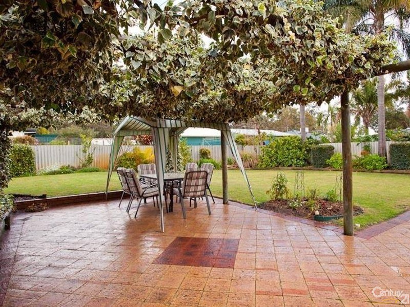 9 Essington Street, Huntingdale WA 6110