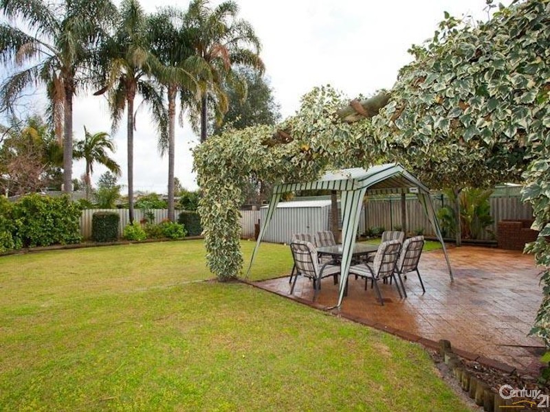 9 Essington Street, Huntingdale WA 6110