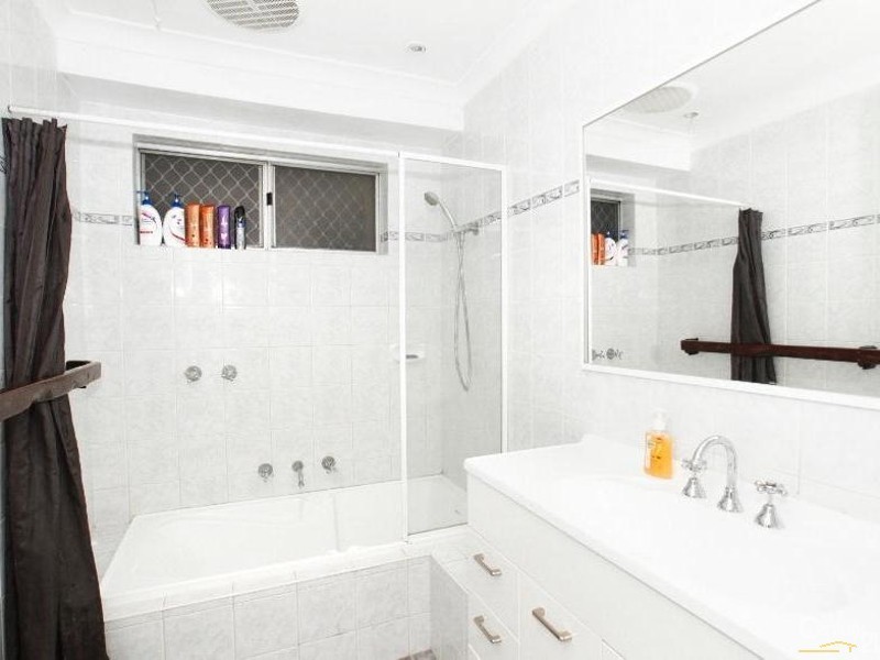 24 Kennett Street, Maddington WA 6109