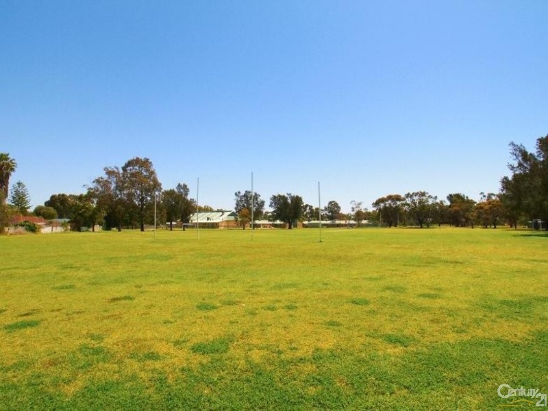 24 Kennett Street, Maddington WA 6109