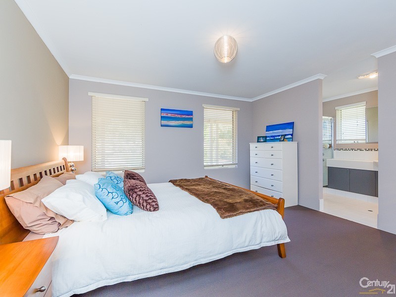 6  Bruns Drive, Darling Downs WA 6122