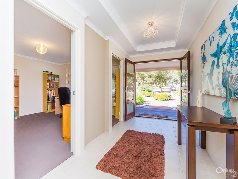 6  Bruns Drive, Darling Downs WA 6122