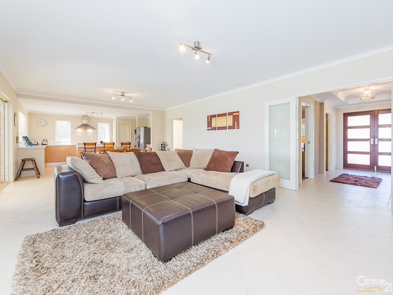 6  Bruns Drive, Darling Downs WA 6122