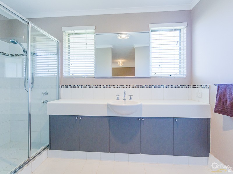 6  Bruns Drive, Darling Downs WA 6122