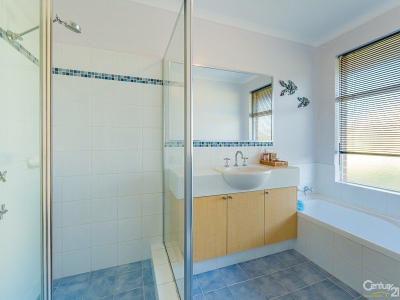 6  Bruns Drive, Darling Downs WA 6122