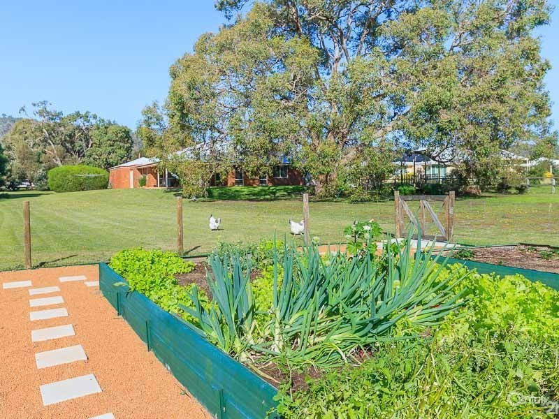 6  Bruns Drive, Darling Downs WA 6122