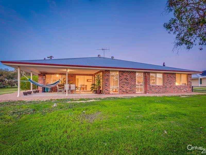 6  Bruns Drive, Darling Downs WA 6122