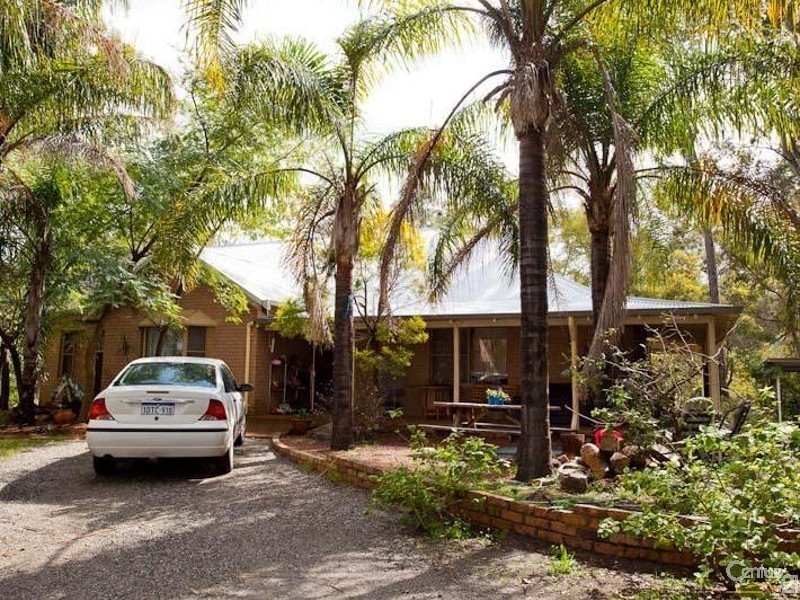 54 Mills Road West, Martin WA 6110