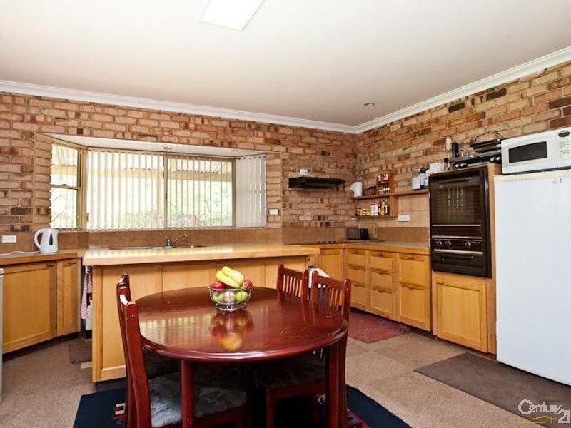 54 Mills Road West, Martin WA 6110