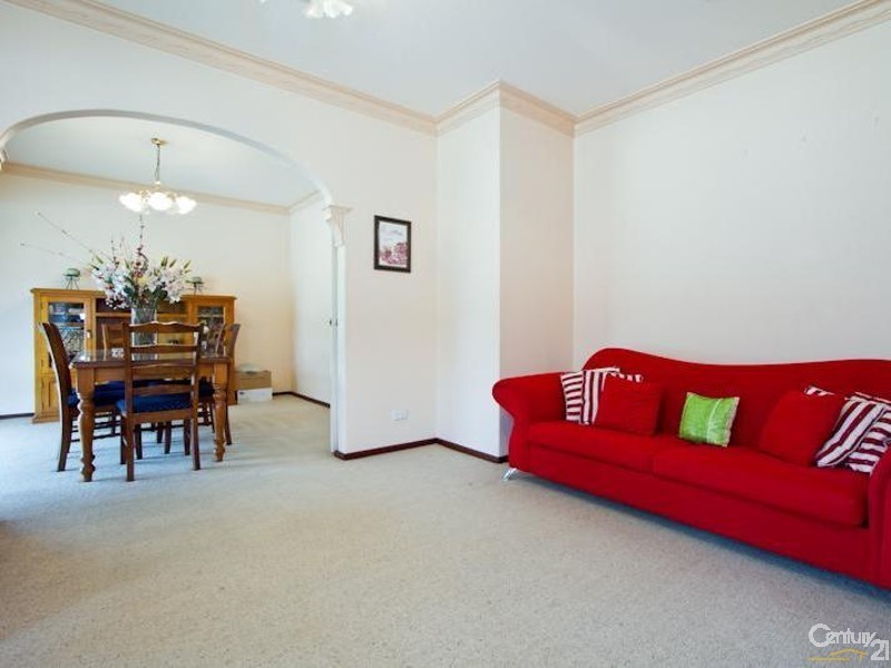 33 Shipbourne Way, Huntingdale WA 6110