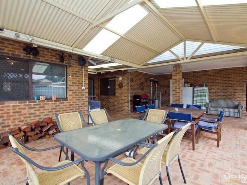 33 Shipbourne Way, Huntingdale WA 6110