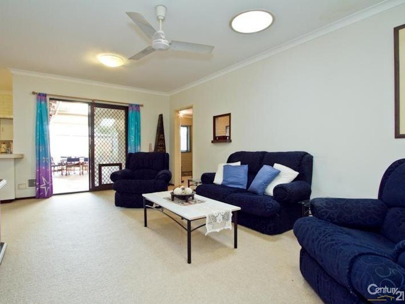 33 Shipbourne Way, Huntingdale WA 6110
