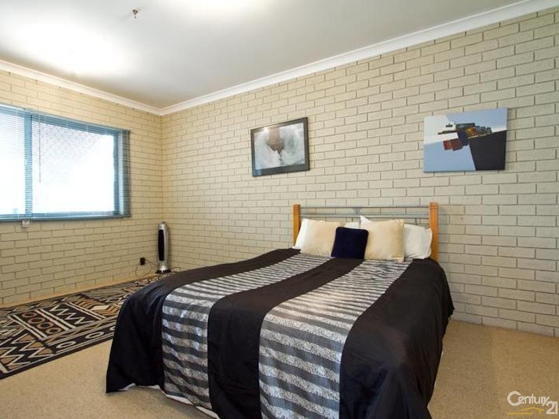 33 Shipbourne Way, Huntingdale WA 6110