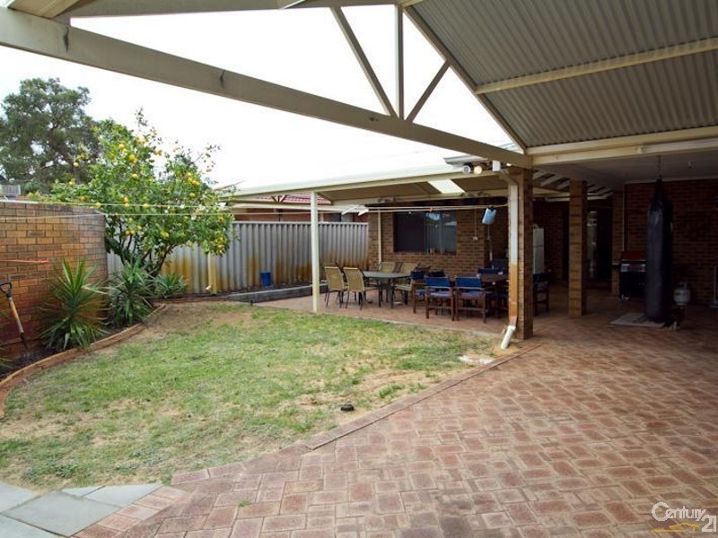 33 Shipbourne Way, Huntingdale WA 6110