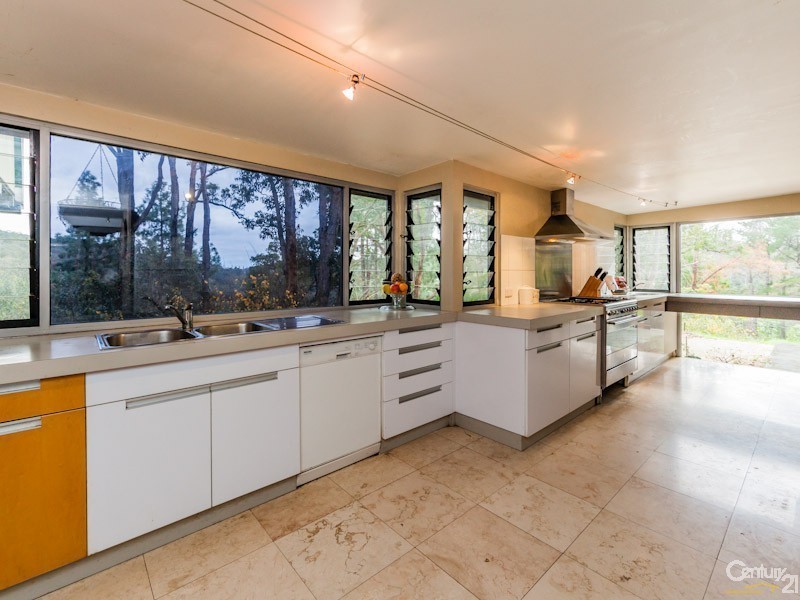 33 Armenti Road, Roleystone WA 6111