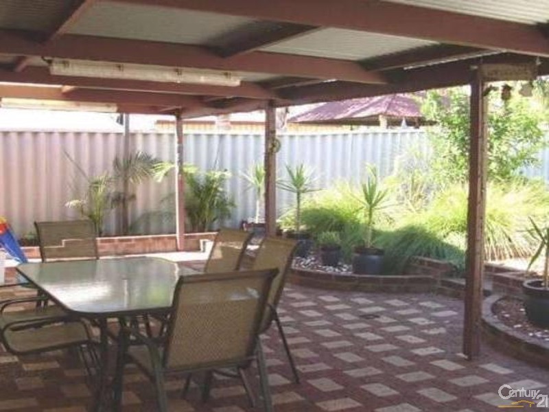48 Ellamere Retreat, Maddington WA 6109