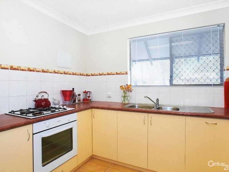 17 Bourbon Street, Hamilton Hill WA 6163